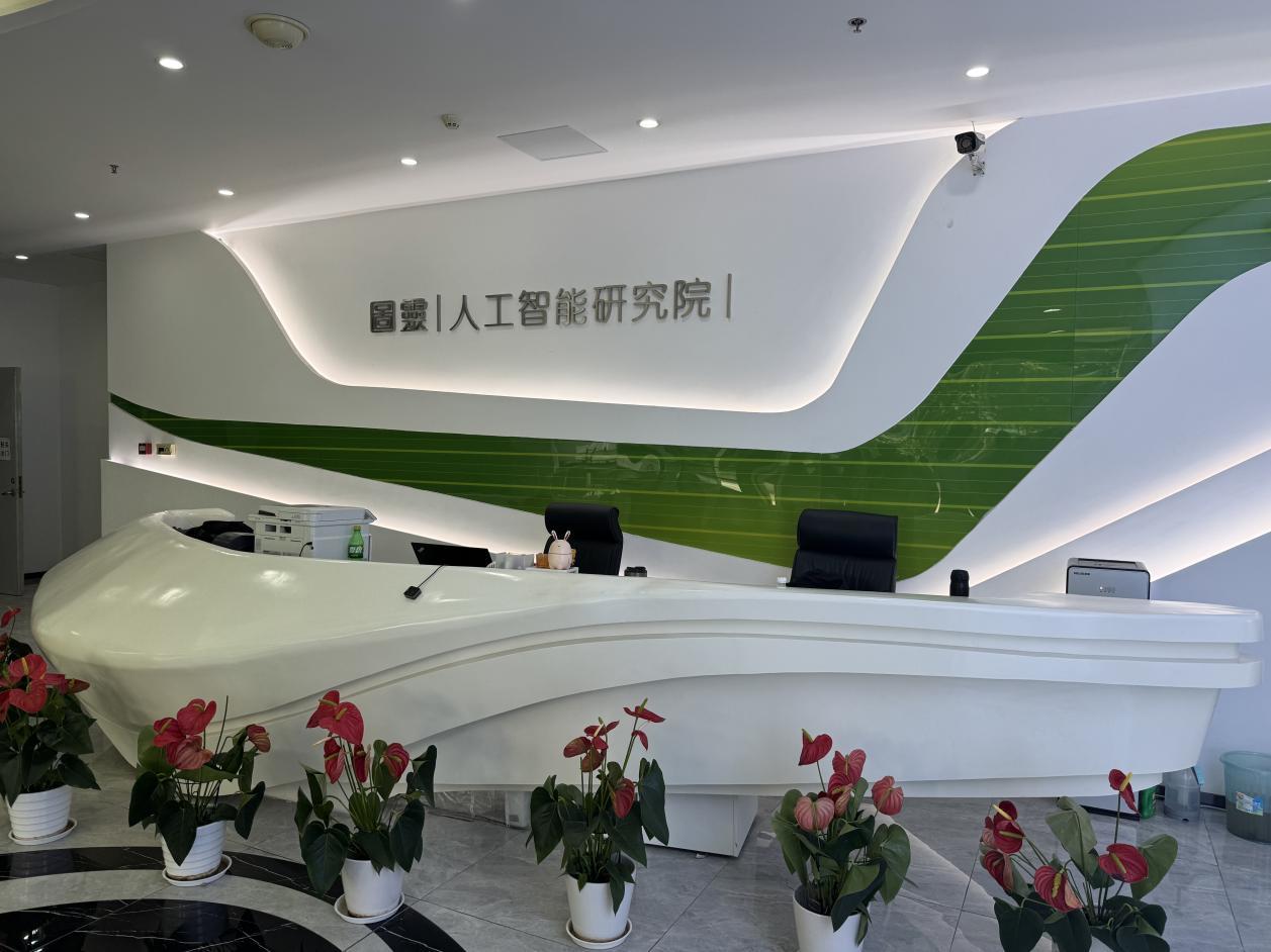 产业强市靠什么？外媒采风活动首站走进南京(图4)