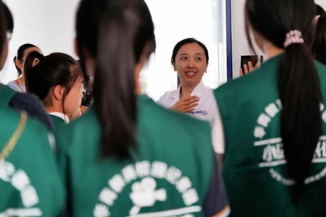 小记者探科技 探秘生命密码:走进生物实验室感受“神奇微生物”的独特魅力(图4)