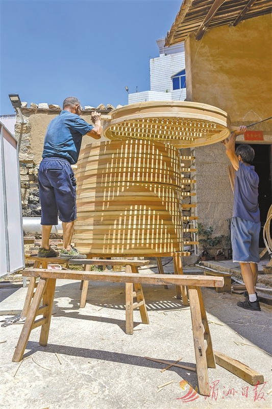 “忠门蒸笼”加紧制作将亮相国庆中秋龙舟·美食文化周活动(图1)