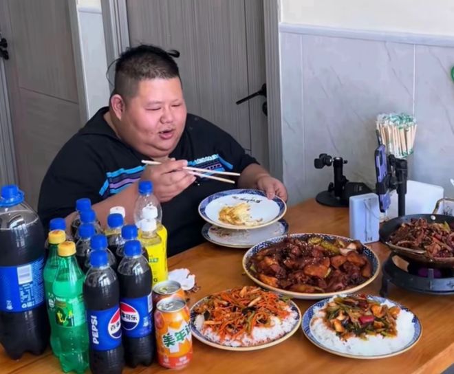 良子的400斤大胃袋装不下他的七宗罪(图17)