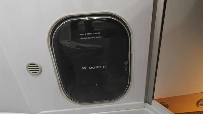 太划算了！进口依维柯房车价格进入5开头高配带空悬航空座椅(图9)