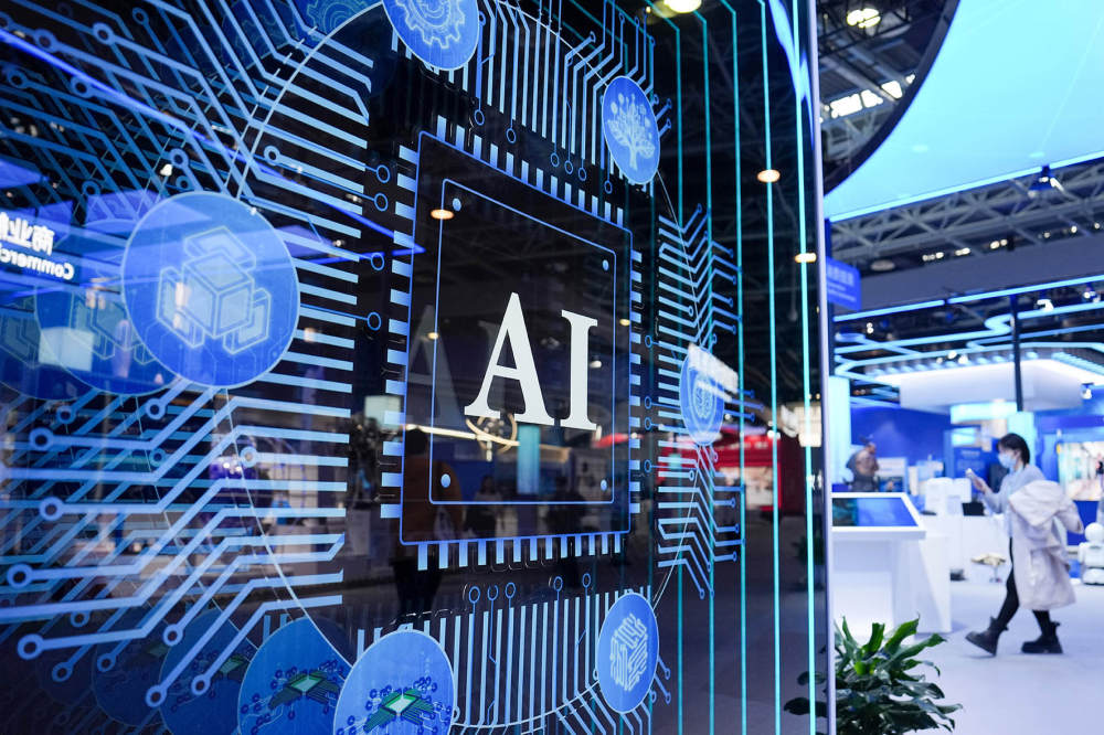 蛋白质设计赛道竞速：AI+自动化实验如何构建研发新基建？(图1)